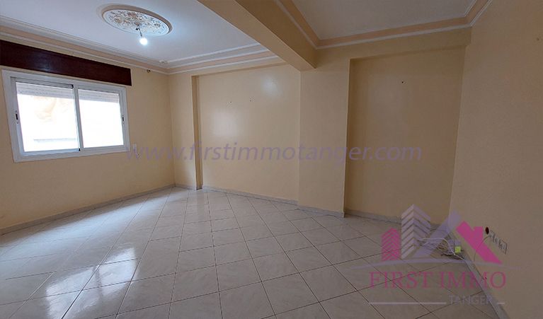 Spacious empty apartment with terrace for rent