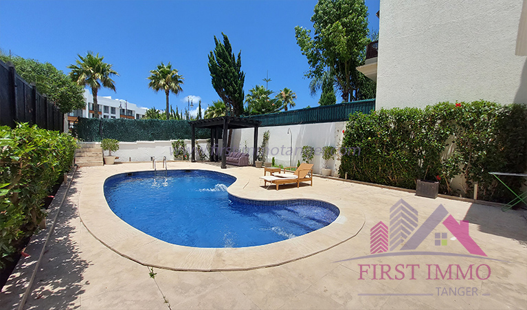 Villa with private pool for your holidays
