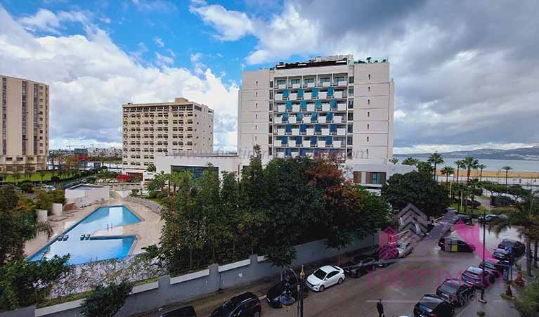 Bright apartment for rent on the Corniche