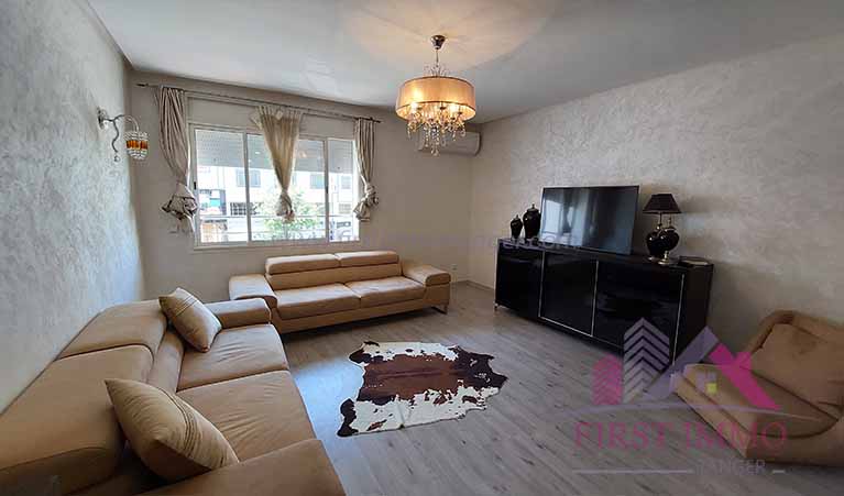 Elégant appartement avec terrasse à louer 